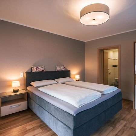 Bed and Breakfast Ferienweingut Hirschen Schulstrasse Burg  Esterno foto