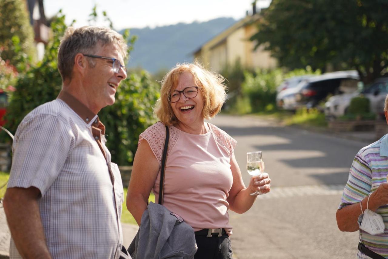 Bed and Breakfast Ferienweingut Hirschen Schulstrasse Burg  Esterno foto