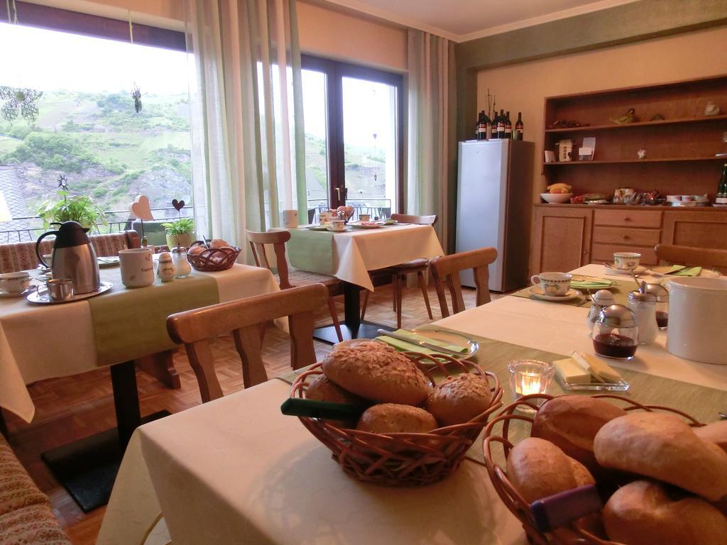 Bed and Breakfast Ferienweingut Hirschen Schulstrasse Burg  Camera foto