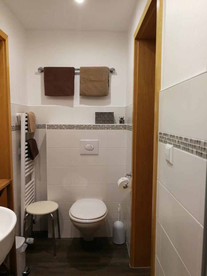 Bed and Breakfast Ferienweingut Hirschen Schulstrasse Burg  Esterno foto