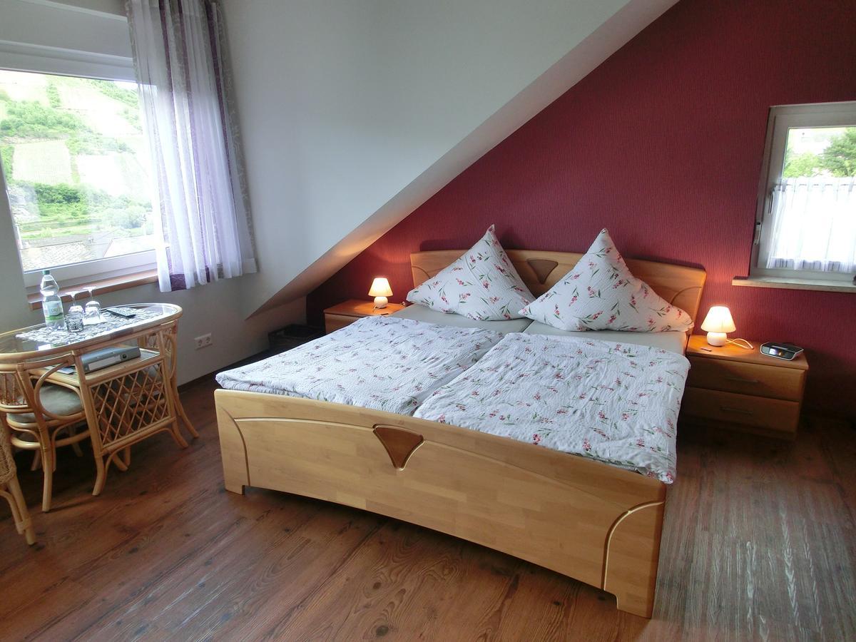 Bed and Breakfast Ferienweingut Hirschen Schulstrasse Burg  Esterno foto