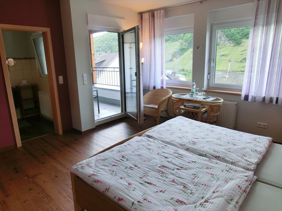 Bed and Breakfast Ferienweingut Hirschen Schulstrasse Burg  Esterno foto